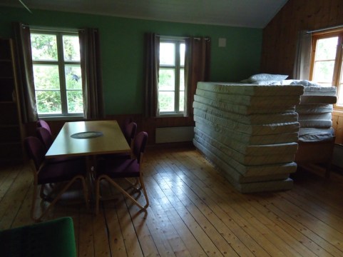 Konfirmantsalen i Veldre - her er det klart for prinsessen på erten