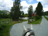 Passerer Meldal kirke.
